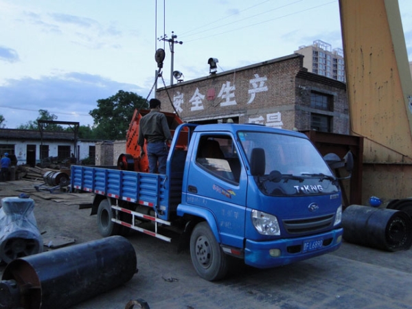 2014年6月10日，太原市北方机械厂往同煤集团发货现场 - 发货现场